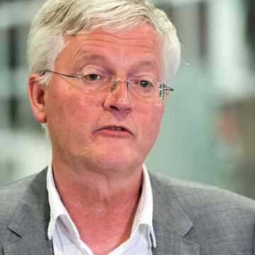 Burgemeester Tilburg: Verantwoordelijkheid schenden coronaregels ligt bij fans