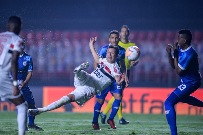Análise: São Paulo dá adeus com goleada em participação vergonhosa na Libertadores