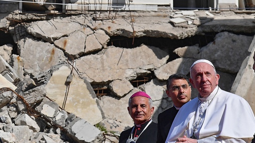 Papst gedenkt Kriegsopfern im Irak: “Geschwisterlichkeit ist stärker als Brudermord”