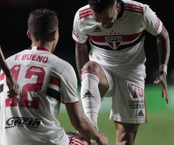 Com assistência e desarmes, Dani Alves se destaca em vitória do São Paulo; veja