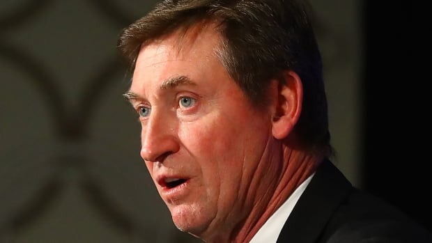 Wayne Gretzky resigns from front-office role after Oilers’ playoff exit