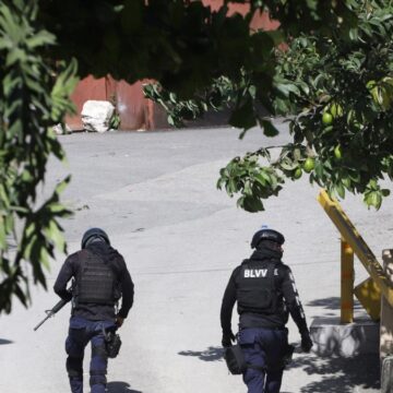 Четверо подозреваемых в убийстве президента Гаити застрелены