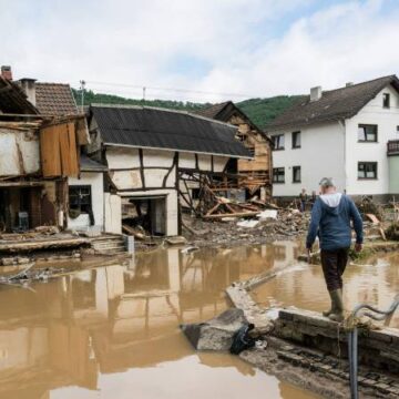 Chaos is groot in westen van Duitsland, zeker 45 doden door watersnood
