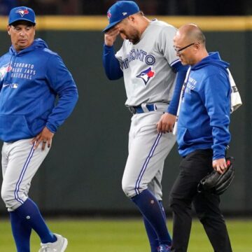 Concern abounds for Blue Jays as Springer suffers injury in loss to Mariners