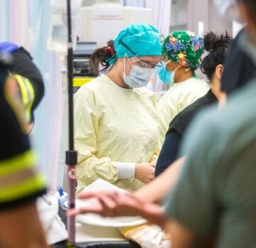 Manitoba ICUs could be overwhelmed during 4th wave without more vaccinations, modelling suggests