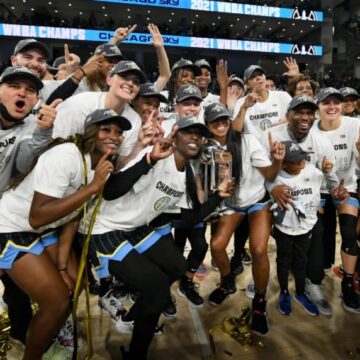Sky win first WNBA title after rallying to beat Mercury in Game 4