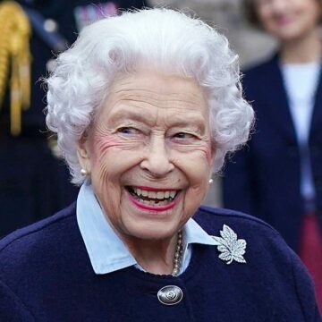 Sorge um 95-Jährige: Warum musste die Queen ins Krankenhaus?