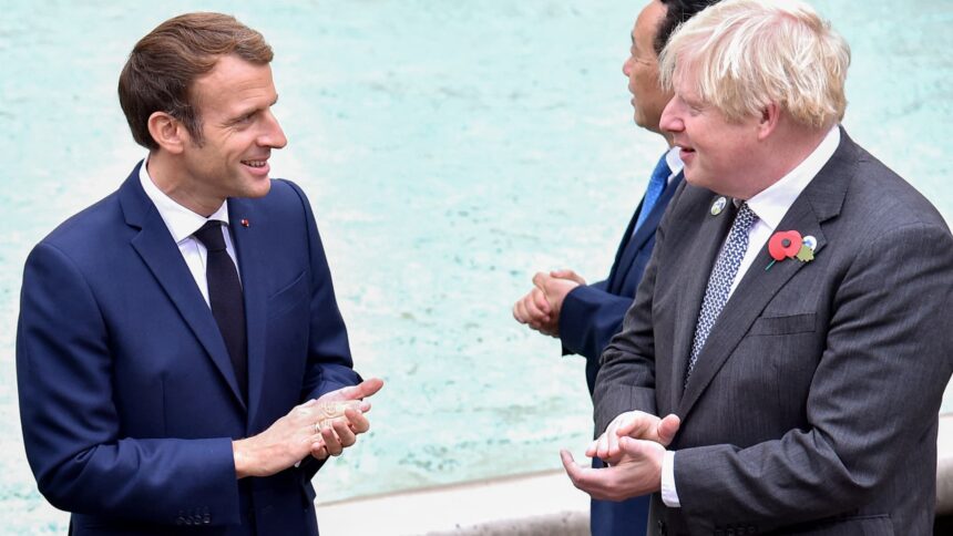 Pêche: Emmanuel Macron et Boris Johnson promettent “une désescalade” dans les prochains jours