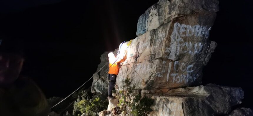 Three children killed after vehicle plunges 80 metres down Bainskloof Pass