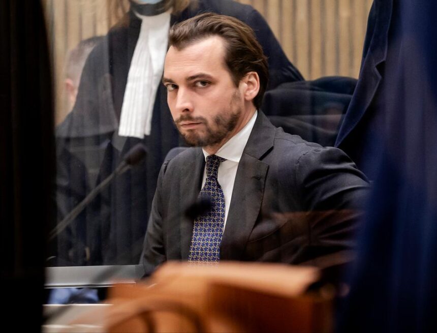 Baudet moet tweets met Holocaustvergelijking verwijderen na kort geding