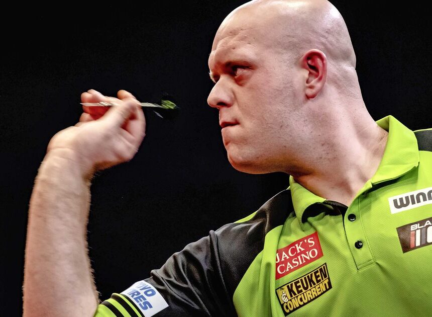 Michael van Gerwen begint WK darts ondanks ietwat stroeve start met simpele zege