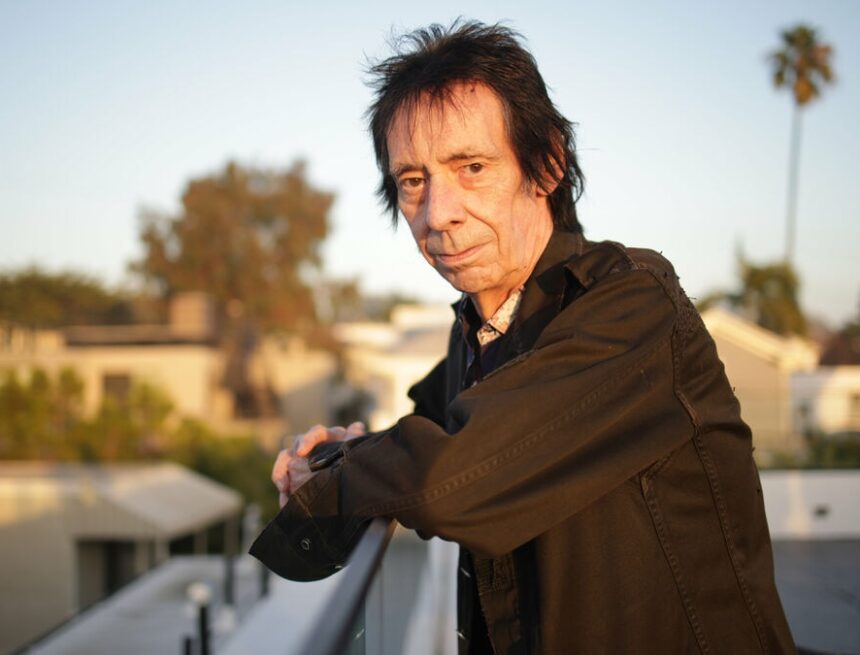 Mort de Robin Le Mesurier, le «frère» guitariste de Johnny Hallyday