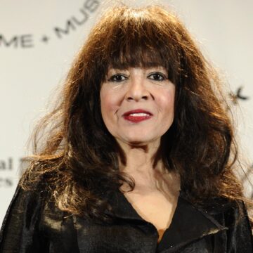 Ronnie Spector, ’60s icon who sang ‘Be My Baby,’ dies at 78