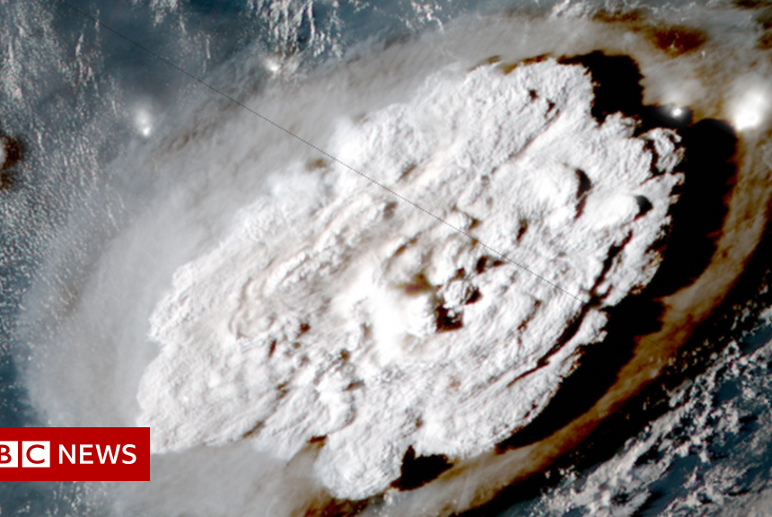Tsunami hits Tonga after giant volcano eruption Tsunami hits Tonga after giant volcano eruption