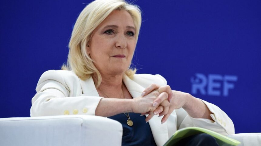 Parrainages pour la présidentielle : Marine Le Pen et Eric Zemmour reportent leurs déplacements pour se consac
