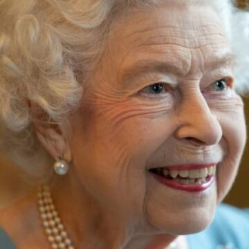 La reine Elizabeth II, atteinte du Covid-19, annule ses engagements prévus ce mardi