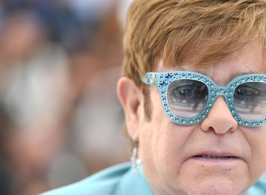 Elton John’s terror as plane has failure at 10,000ft and makes emergency landing
