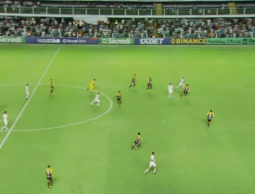 Torcedores do Santos protestam após empate contra o Novorizontino