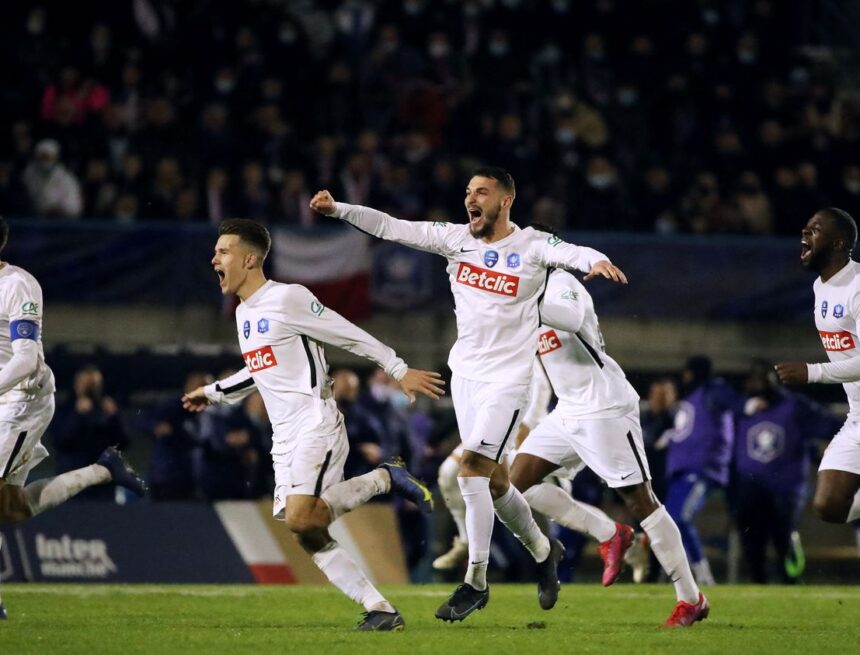 Coupe de France : un ancien du PSG, un défenseur en CDI dans l’informatique… Les cinq joueurs de Versailles