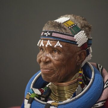 Mpumalanga police launch manhunt after Ndebele artist Dr Esther Mahlangu robbed, attacked