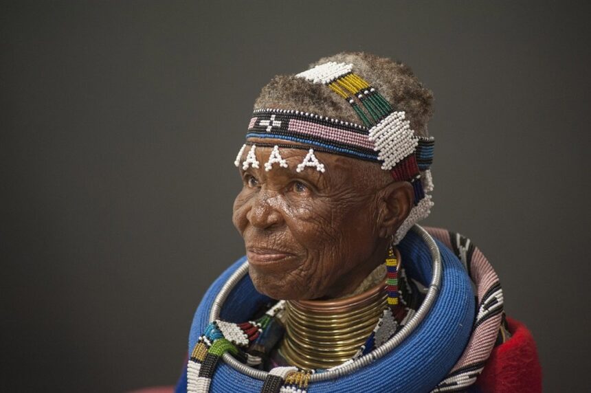 Mpumalanga police launch manhunt after Ndebele artist Dr Esther Mahlangu robbed, attacked