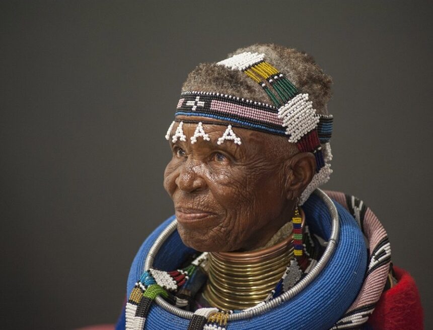 Mpumalanga police launch manhunt after Ndebele artist Dr Esther Mahlangu robbed, attacked