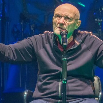 Phil Collins bids farewell to fans as he performs his last ever show amid health battle