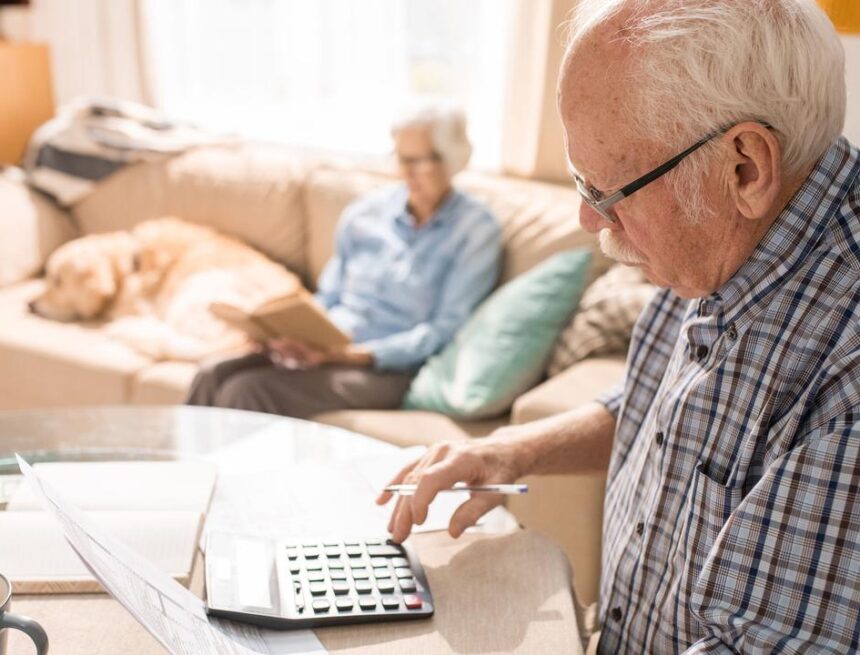 Kabinet dient nieuwe pensioenwet na vertraging alsnog in bij Tweede Kamer Kabinet dient nieuwe pensioenwet na vertraging alsnog in bij Tweede Kamer