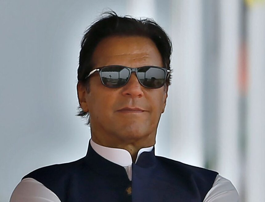 Pakistan: Premierminister Imran Khan durch Misstrauensvotum des Amts enthoben Pakistan: Premierminister Imran Khan durch Misstrauensvotum des Amts enthoben