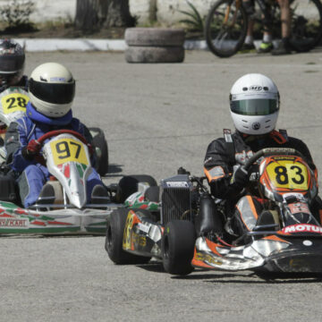 Российский автогонщик объяснил нацистское приветствие на ЧЕ по картингу