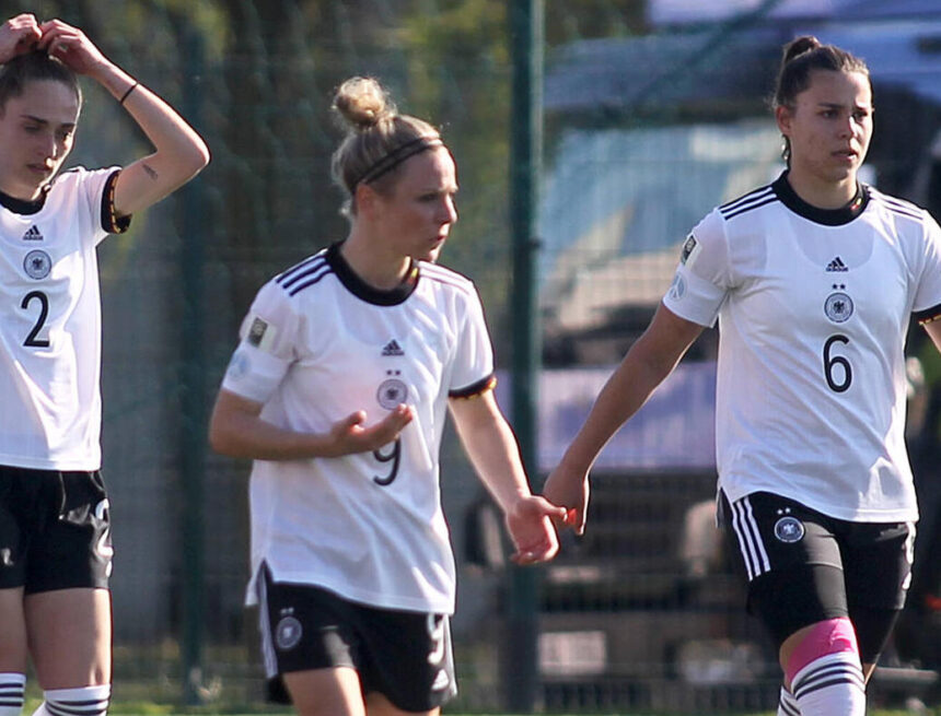 Niederlage gegen Serbien: DFB-Frauen müssen um WM-Teilnahme bangen Niederlage gegen Serbien: DFB-Frauen müssen um WM-Teilnahme bangen