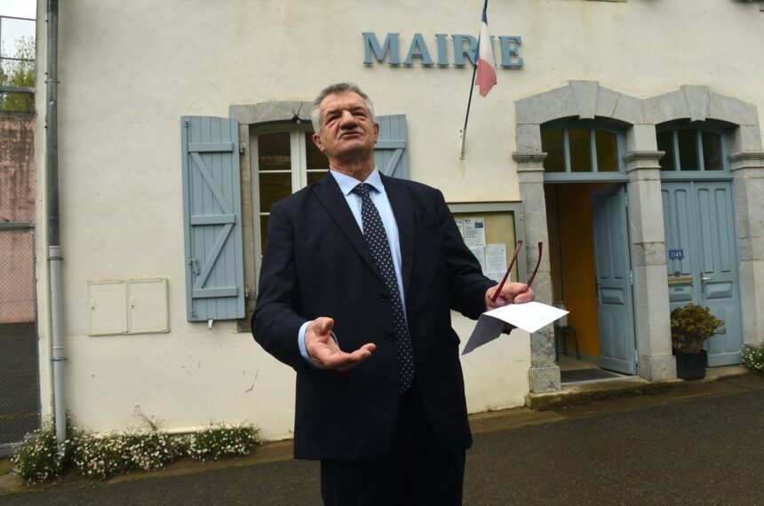 Présidentielle 2022 : Jean Lassalle répond au Conseil constitutionnel sur l’annulation des votes dans sa commune