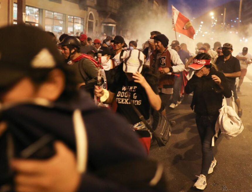 Peru: Tote und Verletzte bei Protesten gegen neue Präsidentin Peru: Tote und Verletzte bei Protesten gegen neue Präsidentin