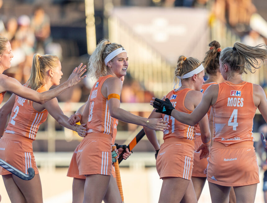 Oranje start Road to Parijs met monsterzege op GB (8-0)