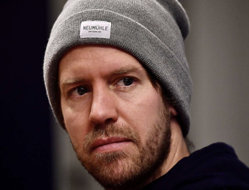 Vettel returns to F1 cockpit