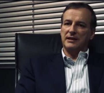 Bimba ripete Juve m****a, Ravezzani duro: “Chi esulta povero demente, lei povera innocente”