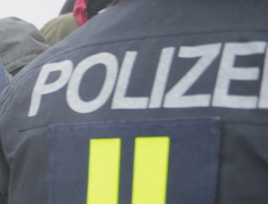 Sparatoria a Monaco di Baviera, una vittima: la polizia è a caccia del colpevole