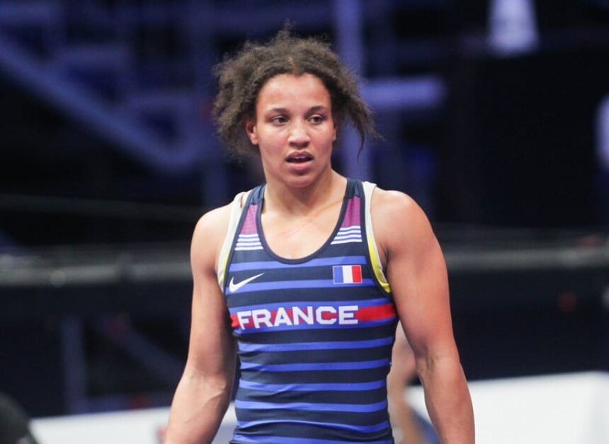 Lutte (F) : Larroque s’arrête aux portes du dernier carré