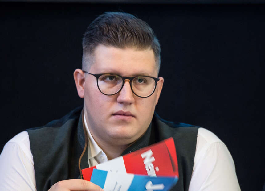 Nach Sturmgewehr-TikTok: AfD-Landtagsabgeordneter tritt von mehreren Ämtern zurück