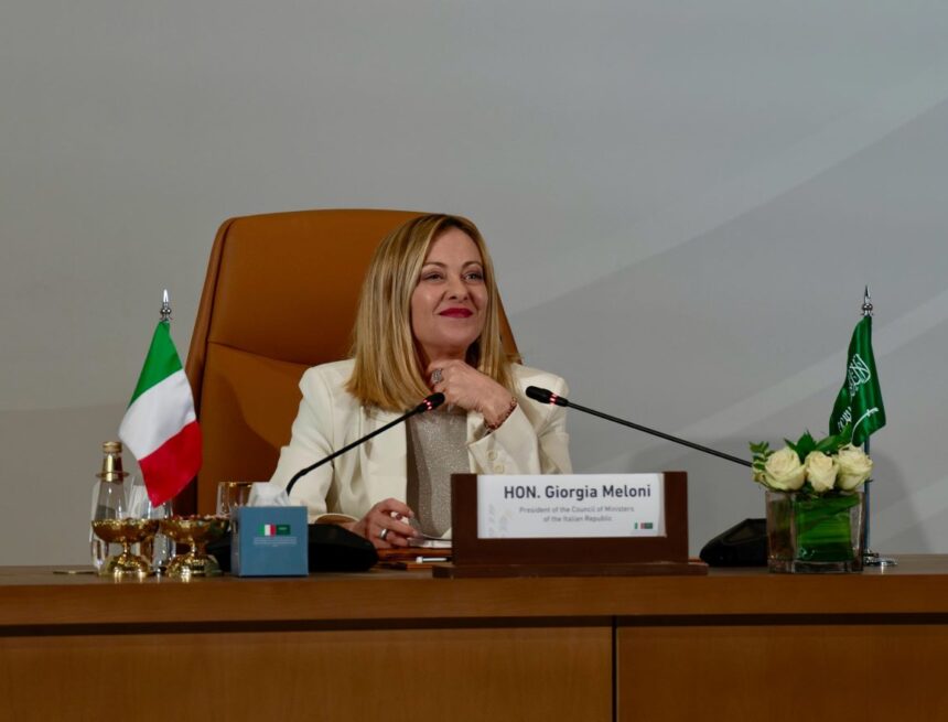Giorgia Meloni è atterrata all’aeroporto internazionale di Manama: l’agenda è ricca di impegni