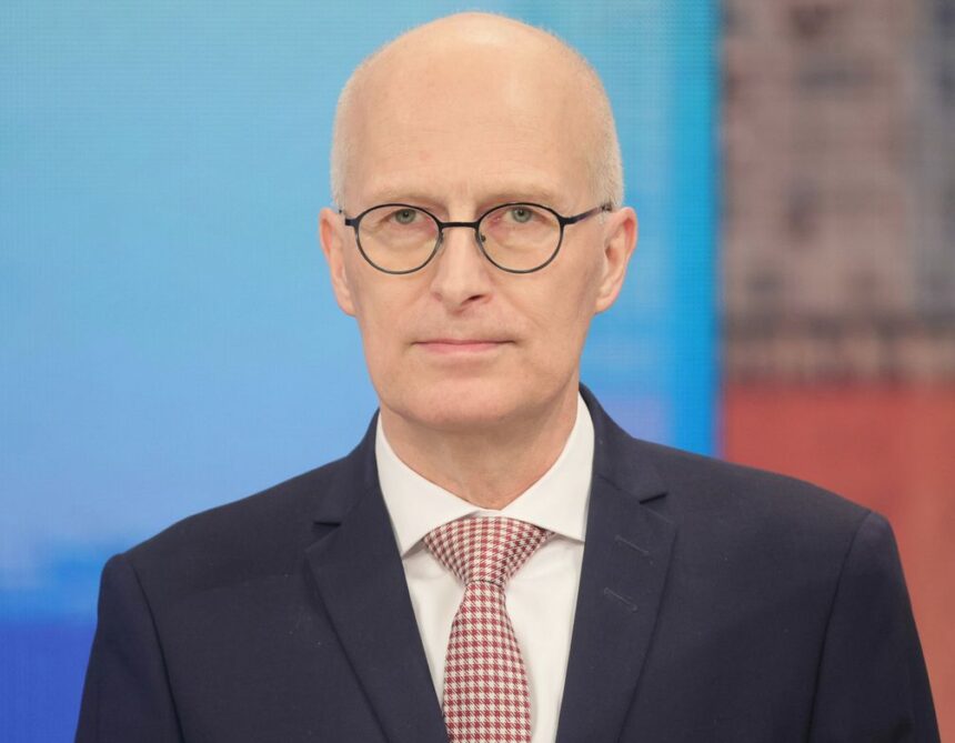 Hamburgische Bürgerschaft bestätigt Tschentscher als Regierungschef