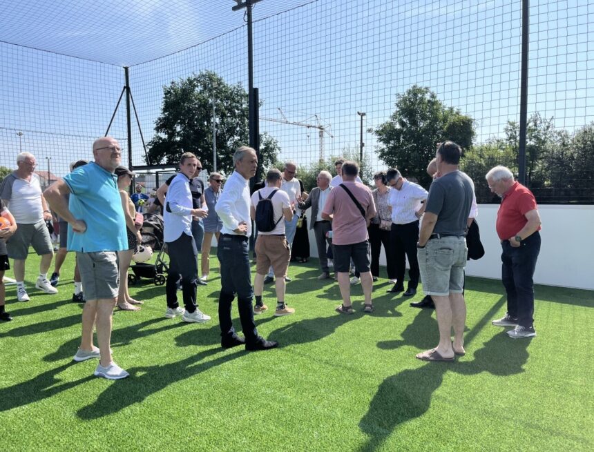 « Une ouverture à un autre public » : Saint-Germain-du-Corbéis inaugure son terrain de foot à 5 « Une ouverture à un autre public » : Saint-Germain-du-Corbéis inaugure son terrain de foot à 5