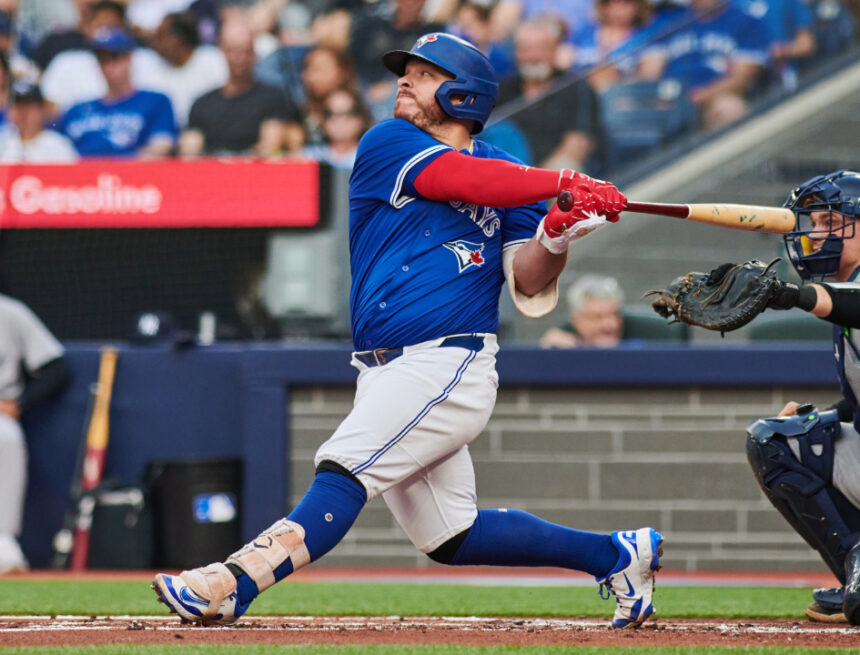 Blue Jays catcher Alejandro Kirk returns to lineup vs. Royals