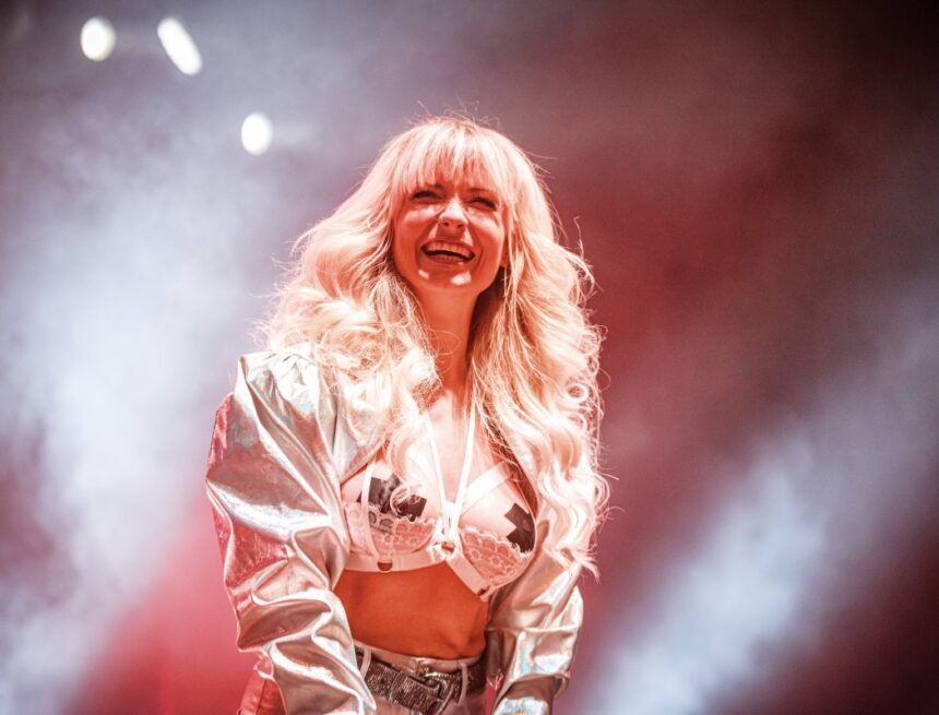 Mallorca-Sängerin Mia Julia verschiebt Tour