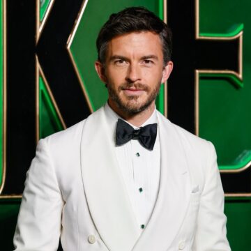 Jonathan Bailey named People magazine’s 2025 Sexiest Man Alive Jonathan Bailey named People magazine’s 2025 Sexiest Man Alive