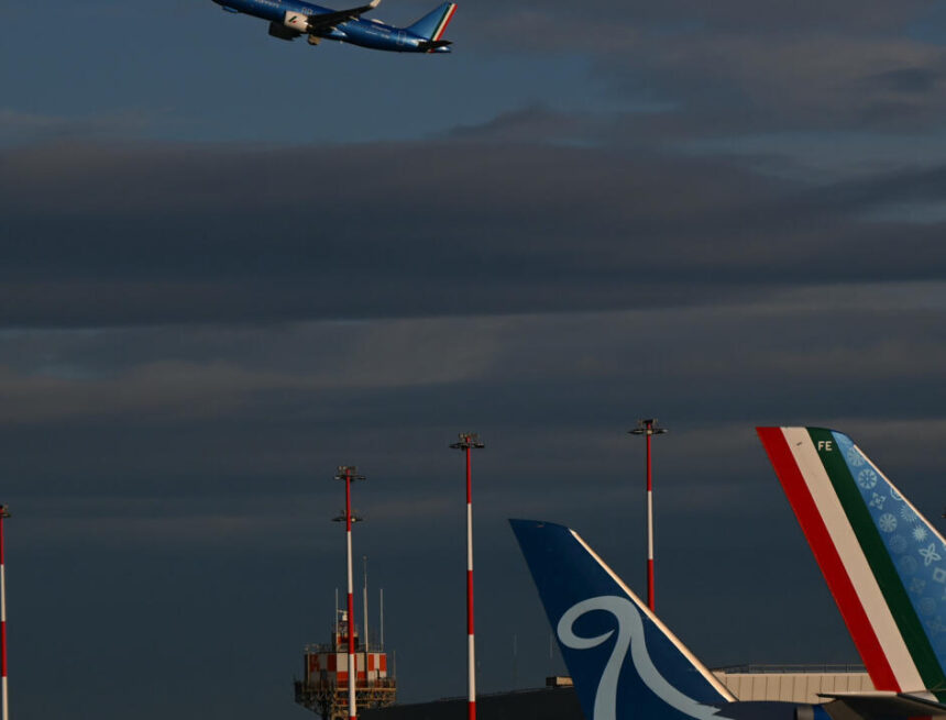 Premier voyage à l’étranger pour Léon XIV, reçu à Ankara par Erdogan