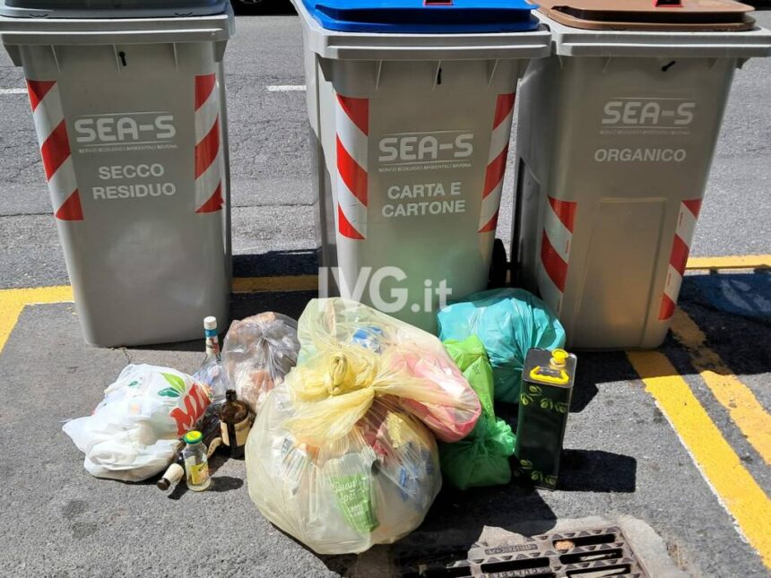 Abbandono di rifiuti a Savona: in servizio 10 ecoausiliari, telecamere mobili e controlli mirati di Sea-s e polizia locale