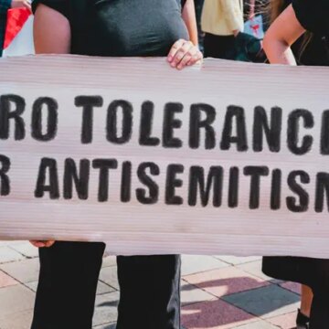 Police investigate antisemitic vandalism at Maryland synagogue