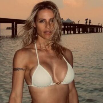 Wow-Auftritt bei Sonnenuntergang: Michelle Hunziker ist im “90er-Jahre-Feeling”