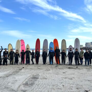 À Fukushima, faites comme les surfeurs
